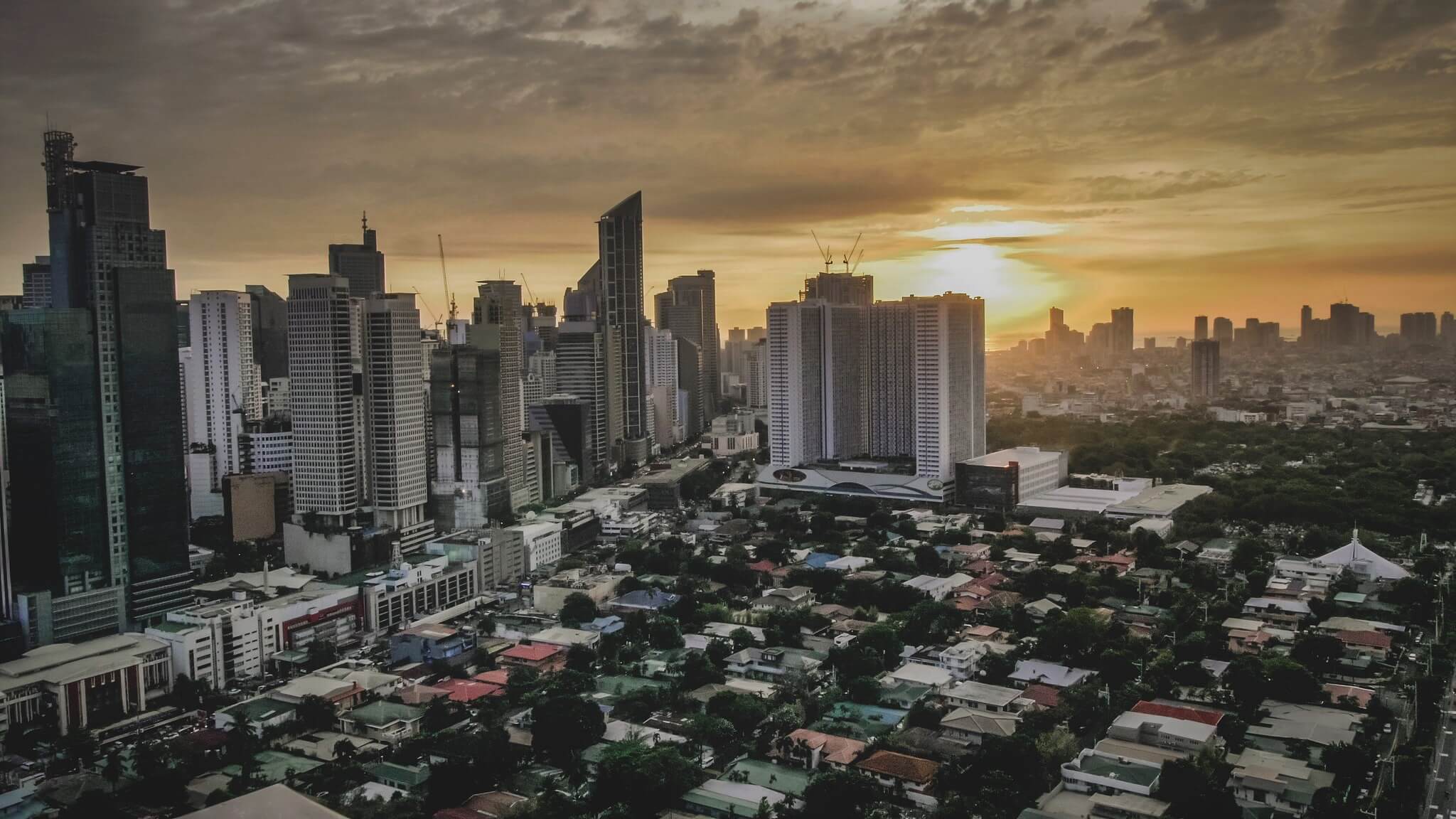 About 1.7 million people live in Manilla.