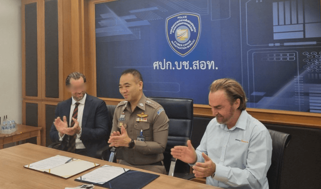 Signing parties after the MOU's endorsement